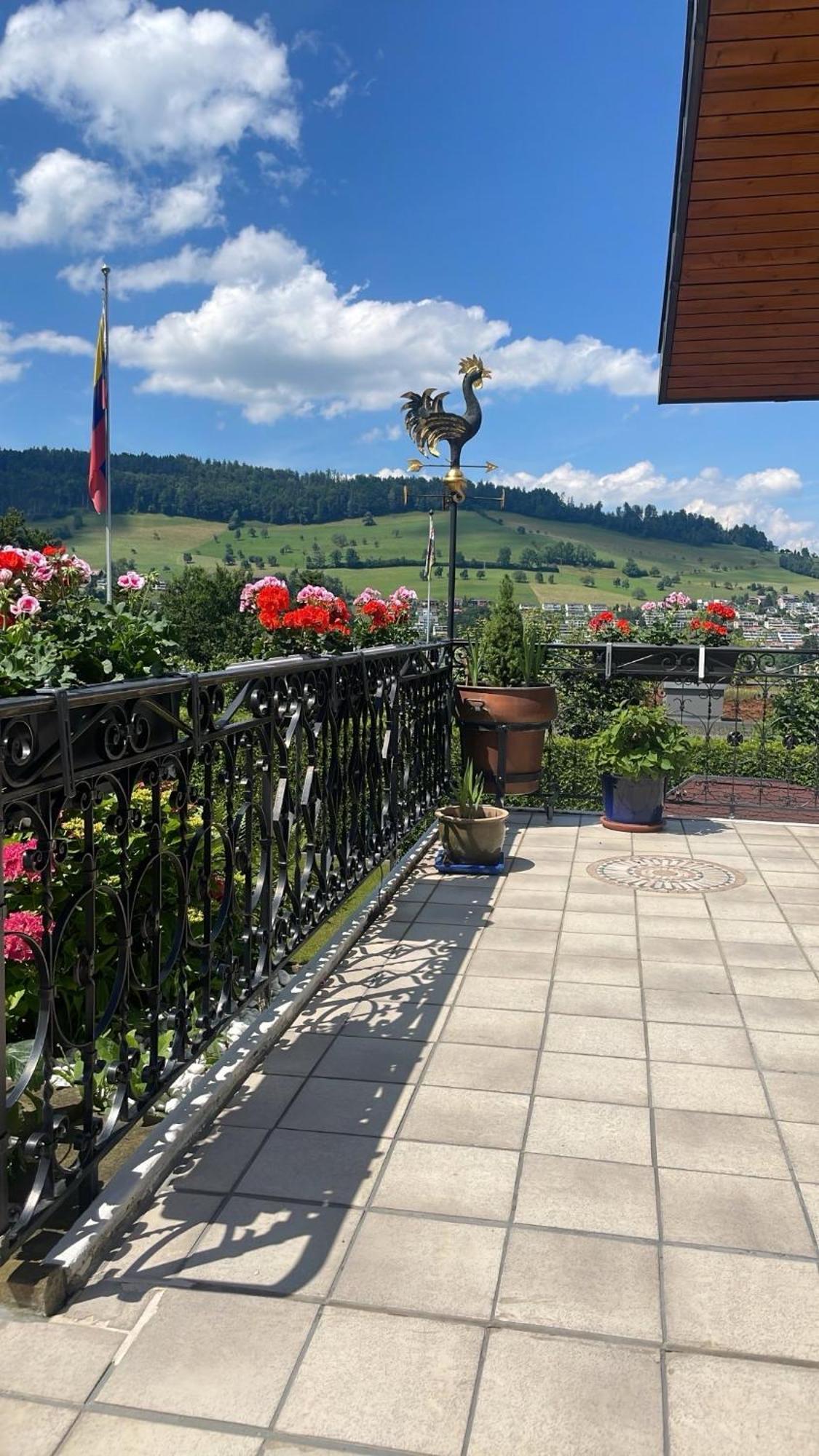 Chloesterli Luzern Buitenkant foto